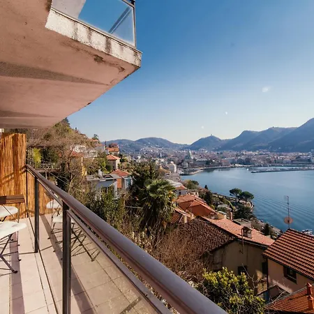 Apartment Eye On Stunning View!