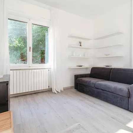 Apartment Eye On Stunning View! Como